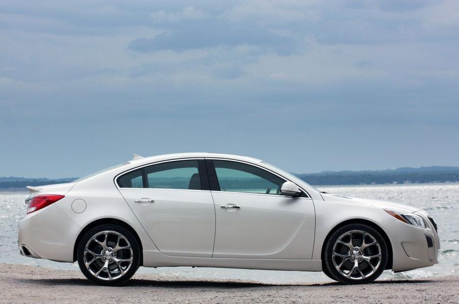 Buick Regal GS 2012 года  (фото 6 из 90)